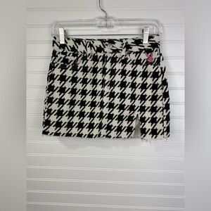 Playboy by PacSun cream & black corduroy houndstooth print mini skirt. Size 24